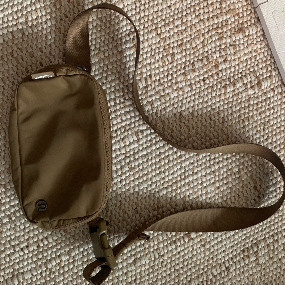 lululemon Tan Everywhere Belt Bag Mini